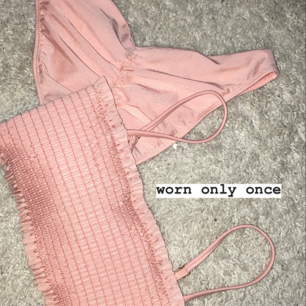 bikini/ bathing suit